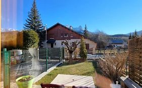 Maison + jardin vue sur les montagnes